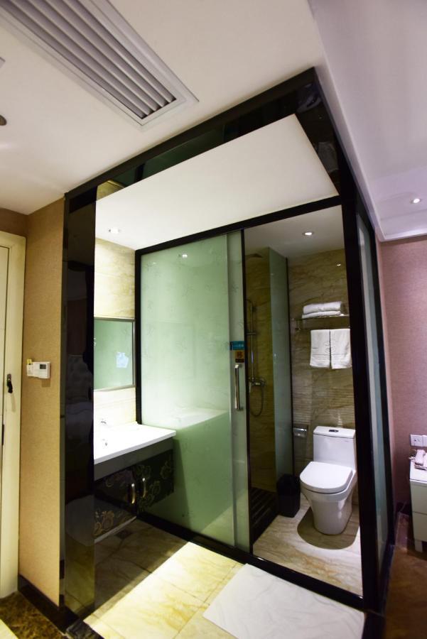 Kaiserdom Hotel Airport Road Guangzhou Room photo